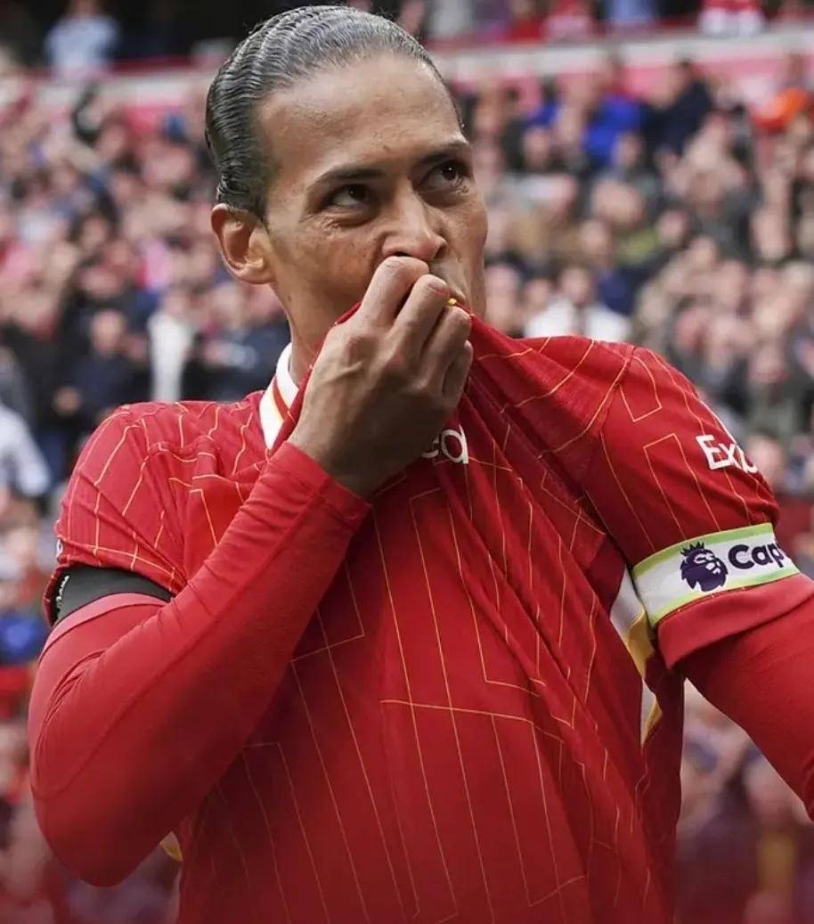 关于利物浦中卫范迪克重返赛场，积极备战新赛季的信息